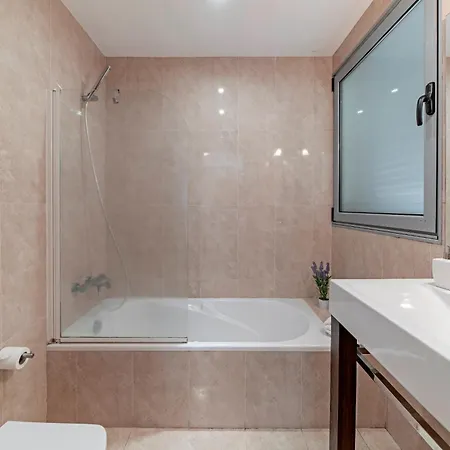 Ourmadeira - Sol E Mar, Spacious Canico (Madeira)