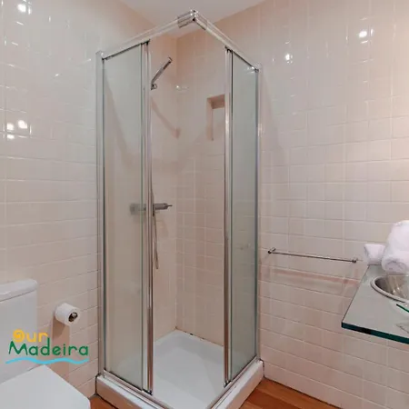 Villa Sol e Mar by OurMadeira Caniço