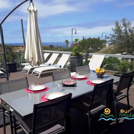 Villa Ourmadeira - Sol E Mar, Spacious Canico (Madeira)
