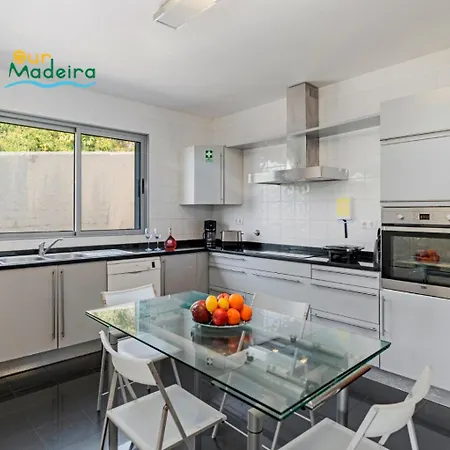 Ourmadeira - Sol E Mar, Spacious Villa